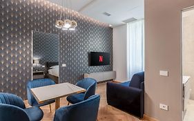 Luxury Apartment - Near Stazione Centrale